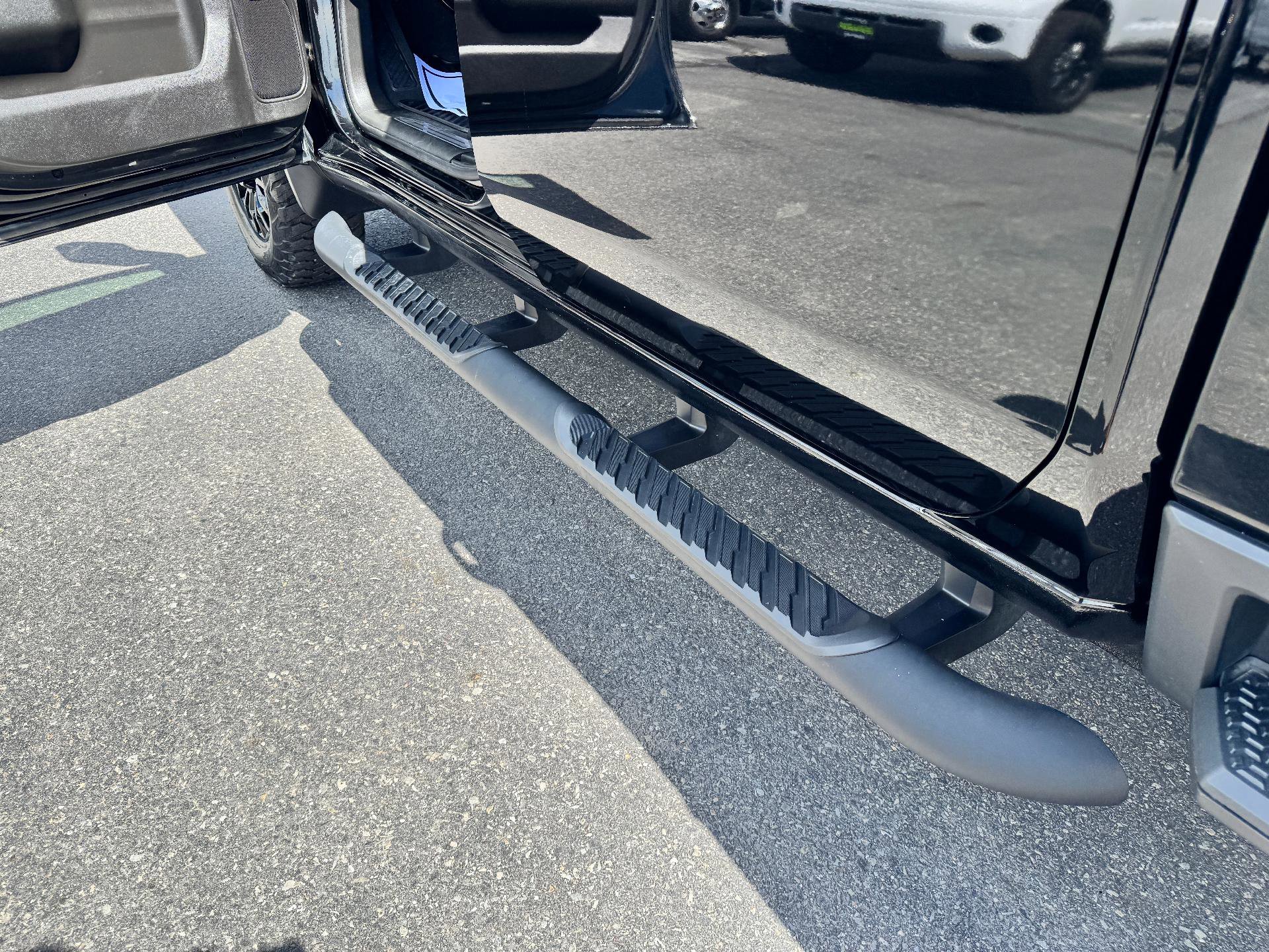 Used 2022 Chevrolet Silverado 2500 LTZ w/ LTZ Plus Package AWD/4WD image 45