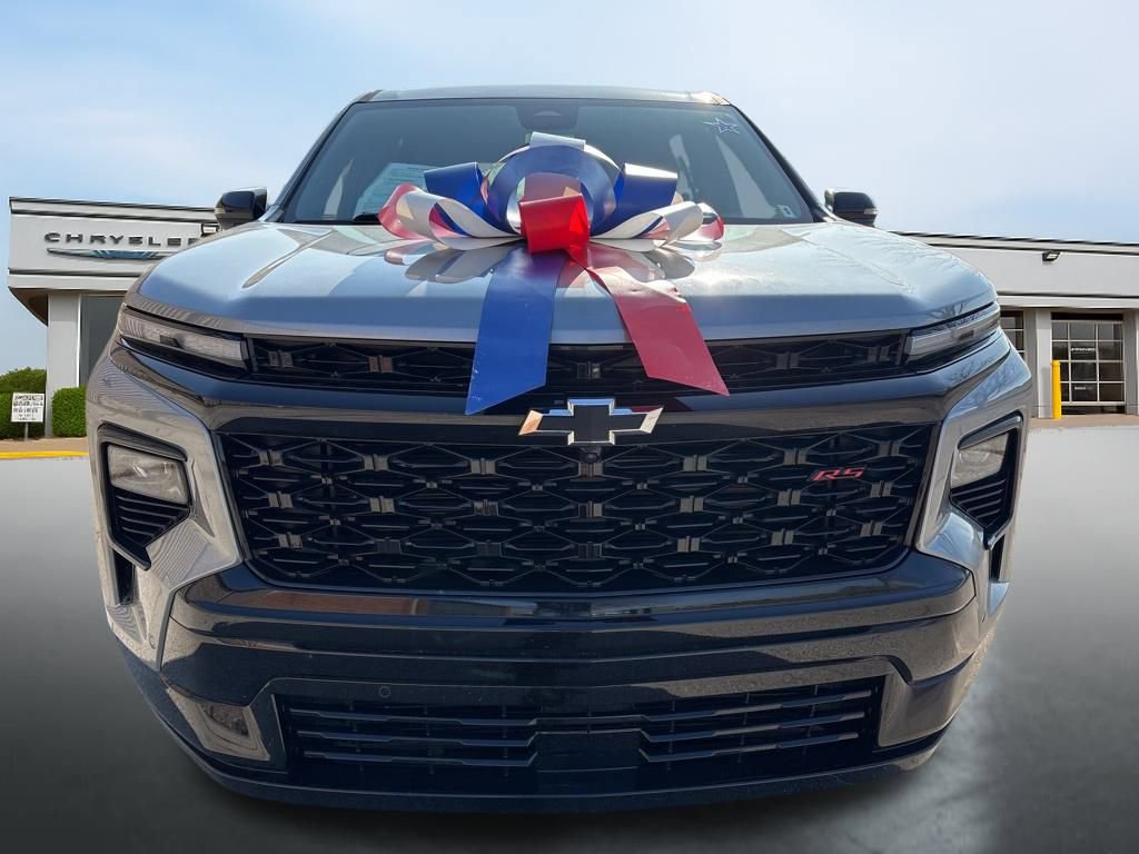 Used 2024 Chevrolet Traverse RS image 8