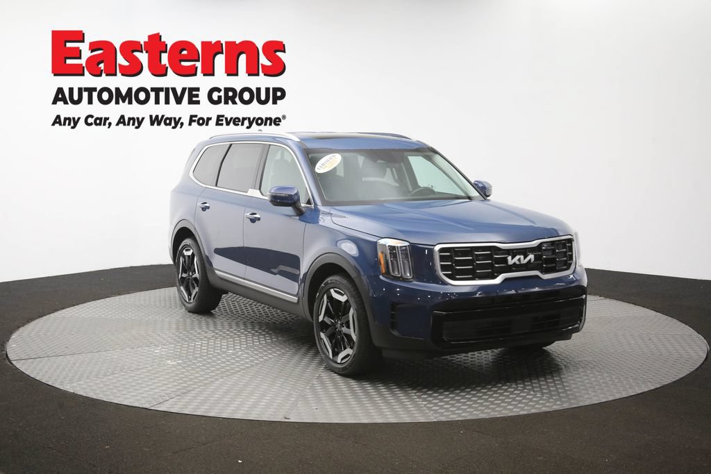 Used 2025 Kia Telluride S FWD image 52