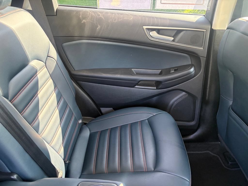 Used 2022 Ford Edge SEL w/ Sport Appearance Package AWD/4WD image 35