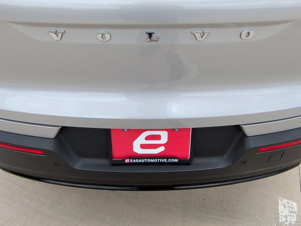 Used 2025 Volvo XC40 B5 Plus AWD/4WD image 44