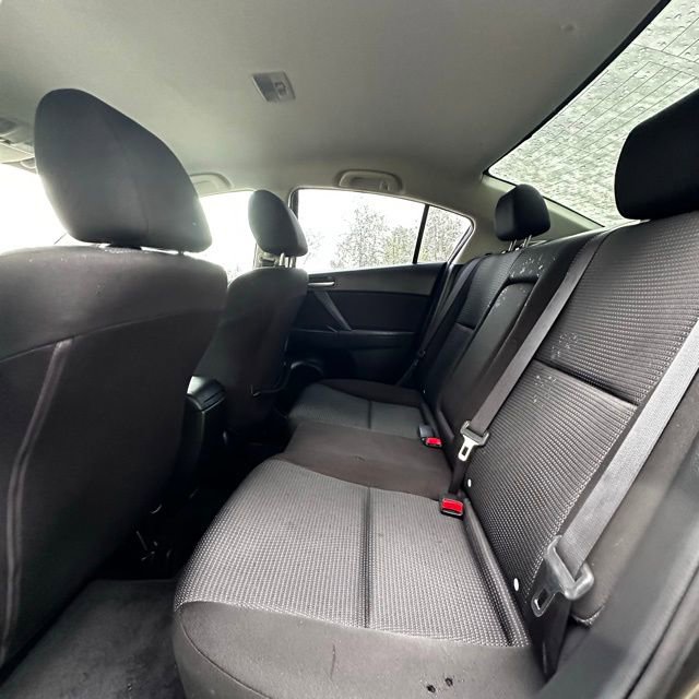 Used 2012 MAZDA MAZDA3 i Touring image 13