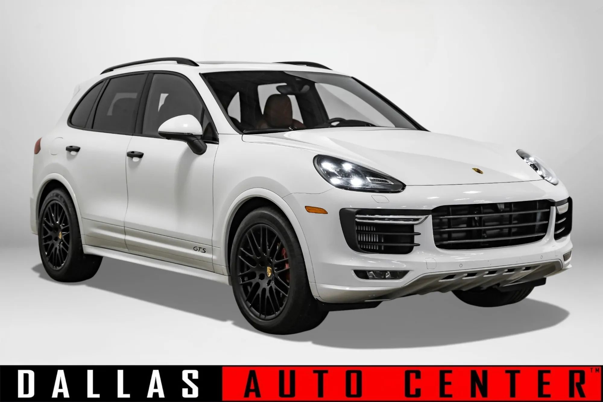 Used 2017 Porsche Cayenne GTS image 1