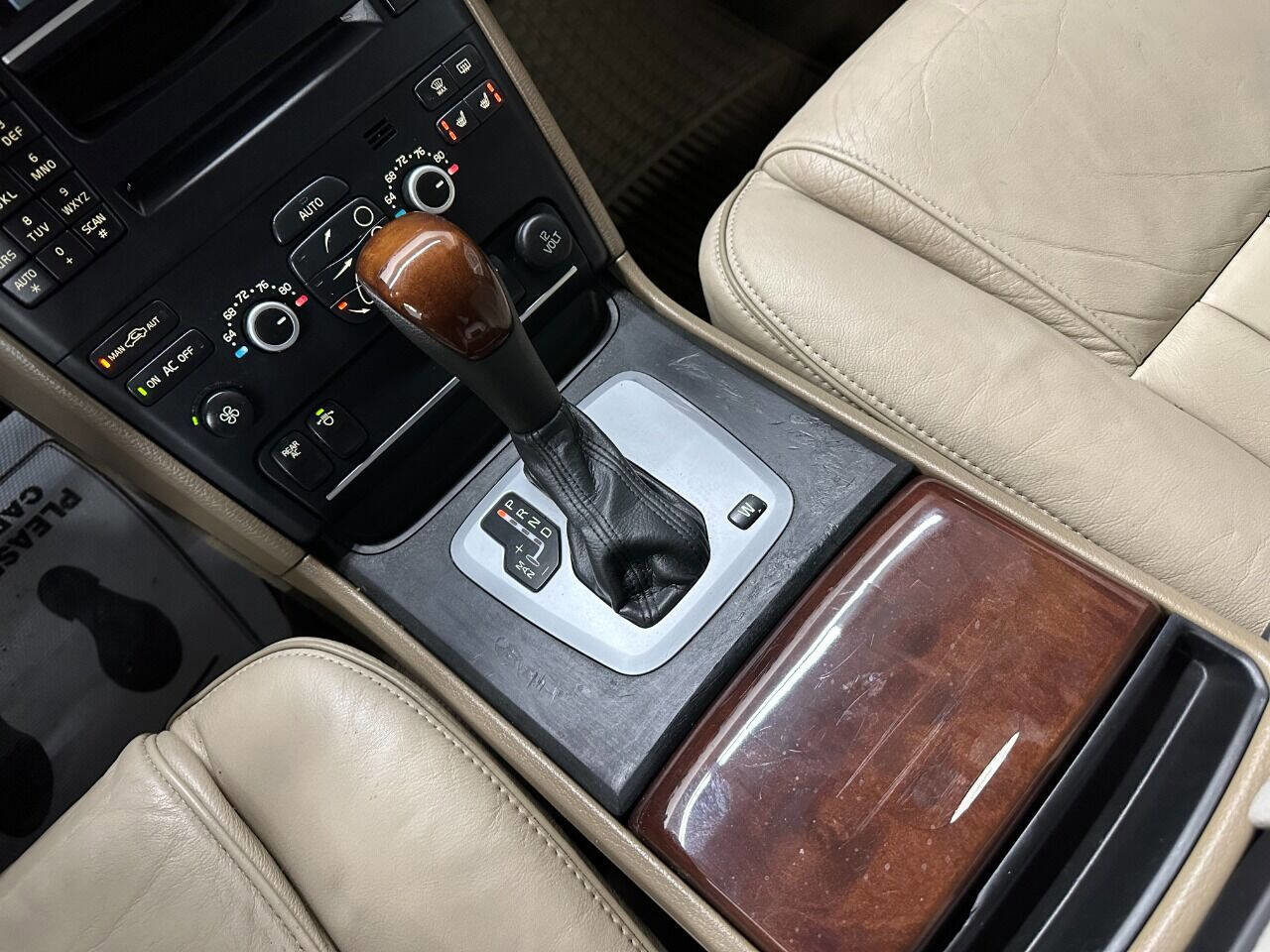 Used 2013 Volvo XC90 3.2 image 19