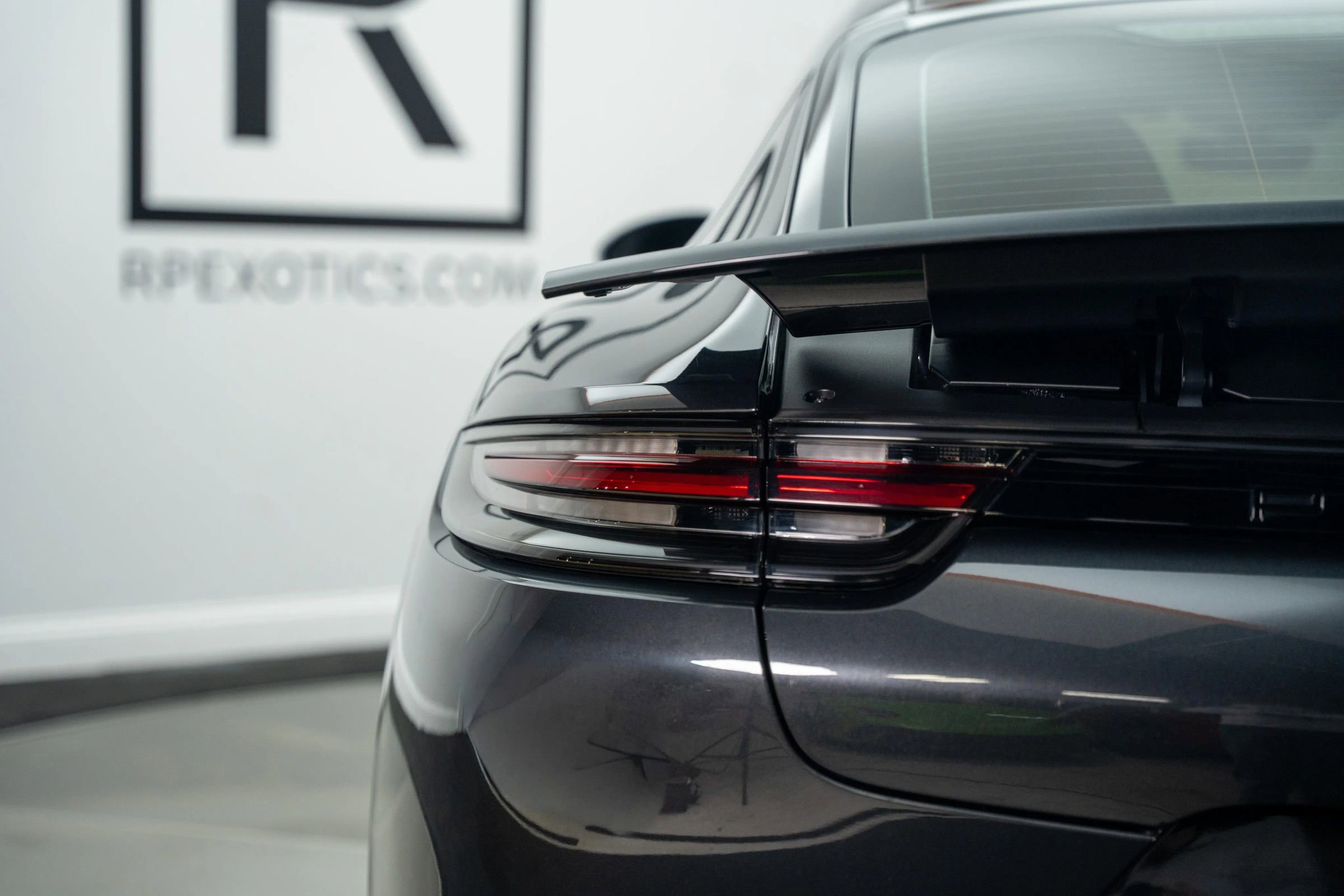 Used 2019 Porsche Panamera GTS image 21