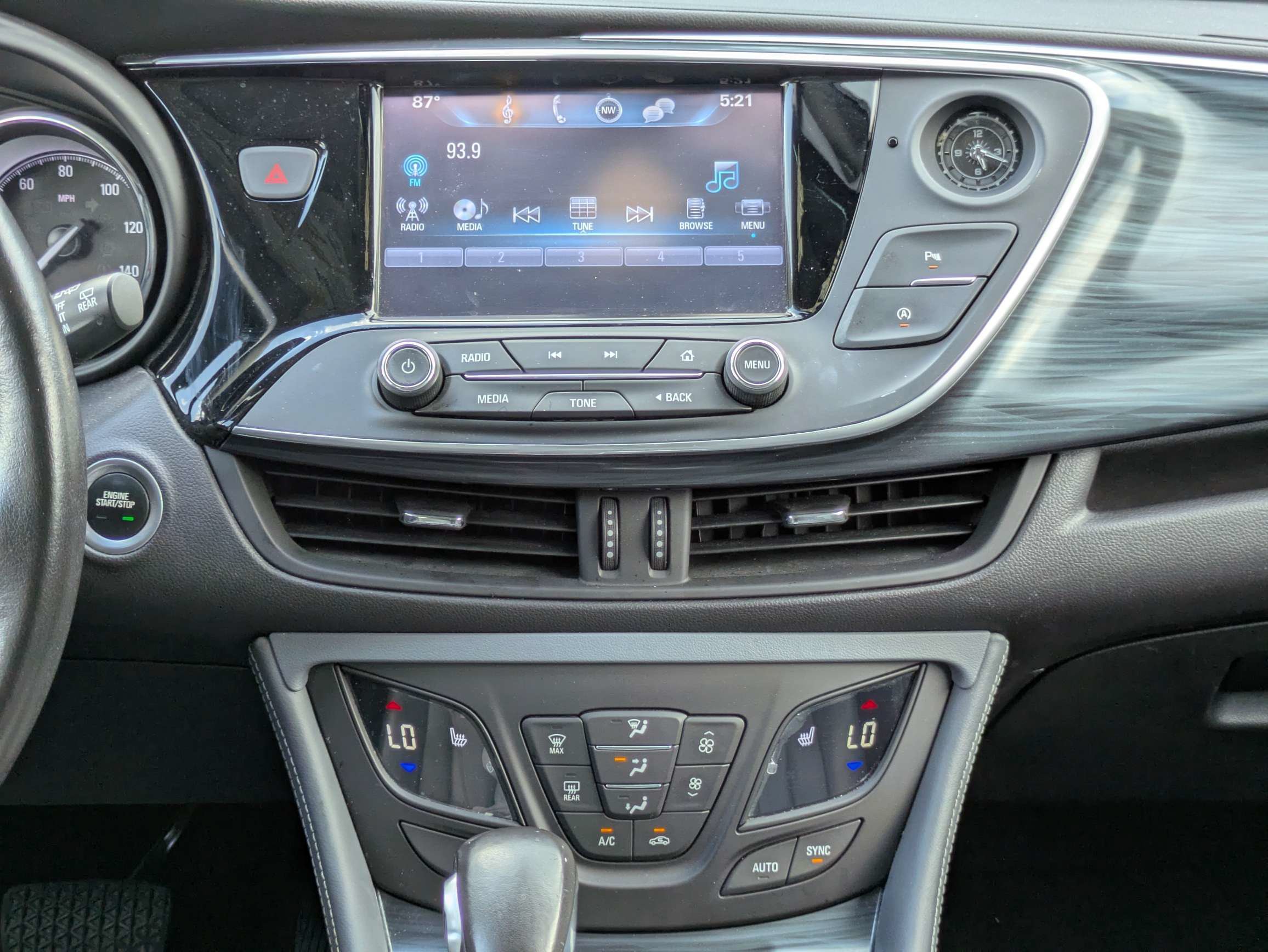 Used 2020 Buick Envision Essence FWD image 5