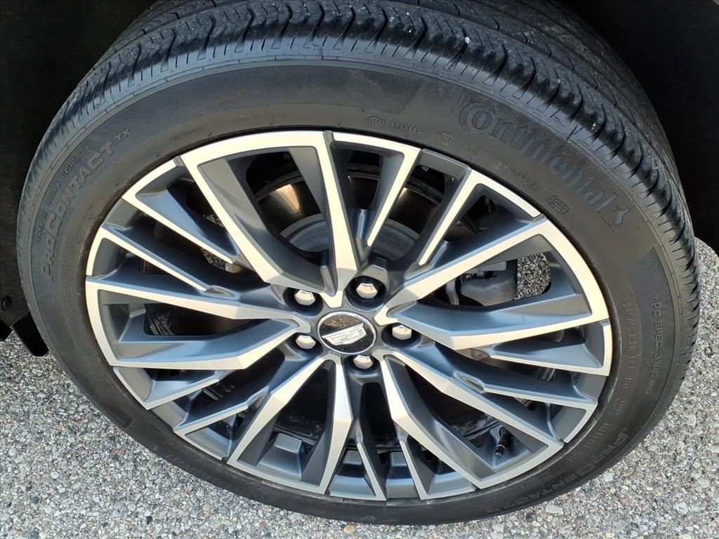 Certified 2024 Cadillac XT4 Sport AWD/4WD image 8