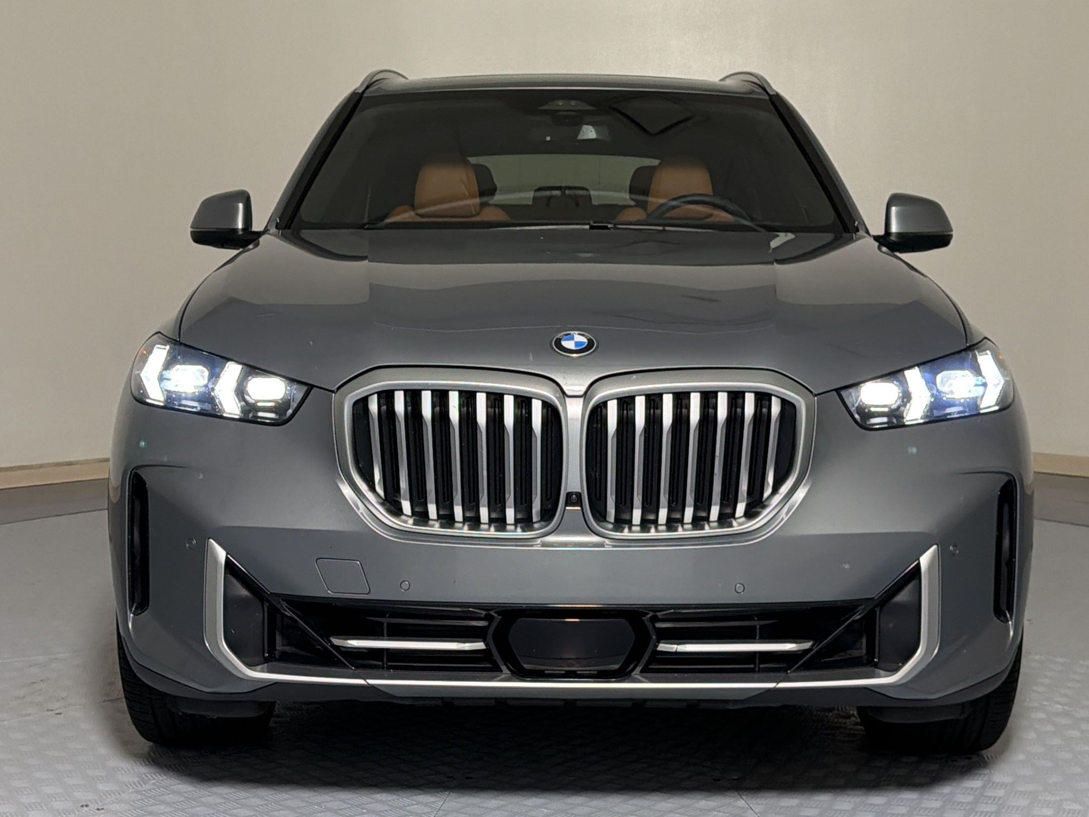 Used 2024 BMW X5 xDrive40i w/ Parking Assistance Package AWD/4WD image 6