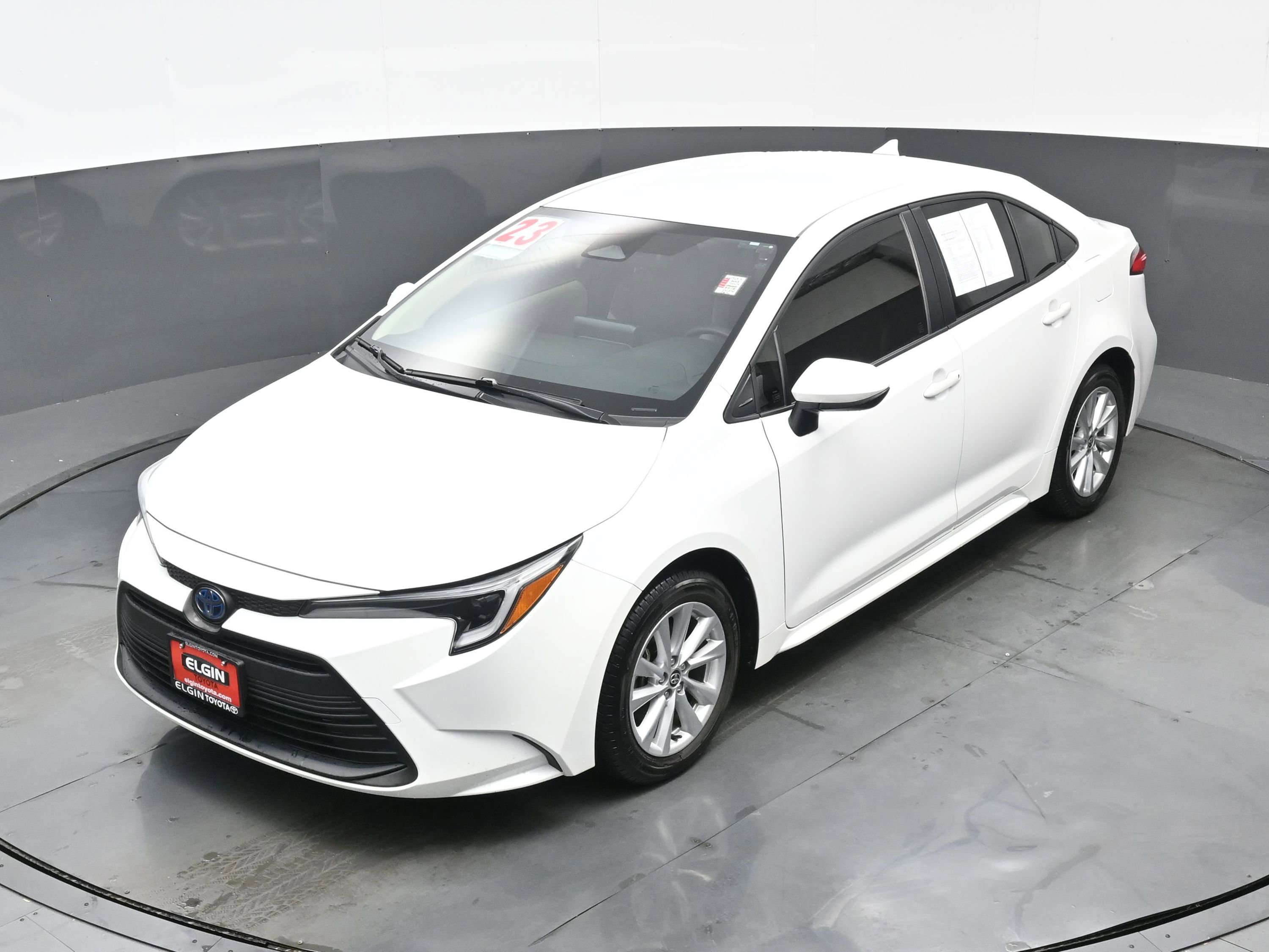 Used 2023 Toyota Corolla LE w/ LE Convenience Package image 19