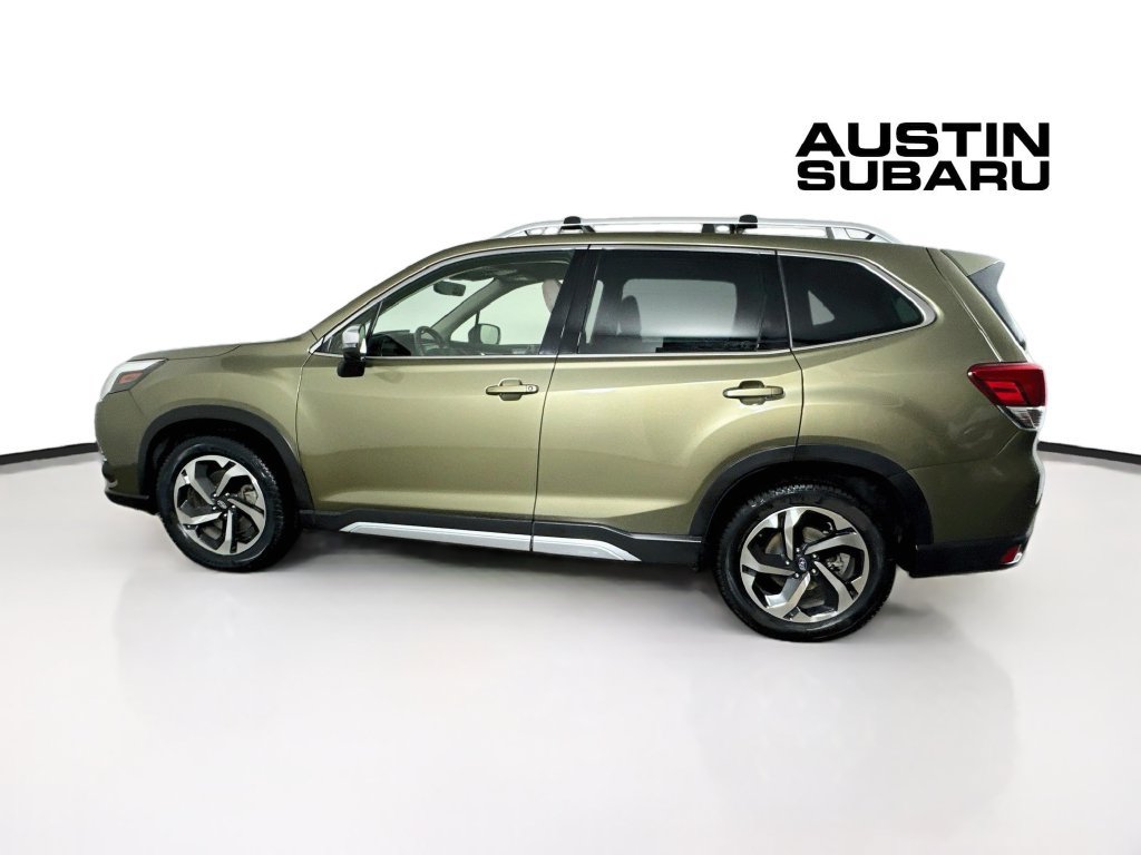 Used 2022 Subaru Forester Touring AWD/4WD image 4