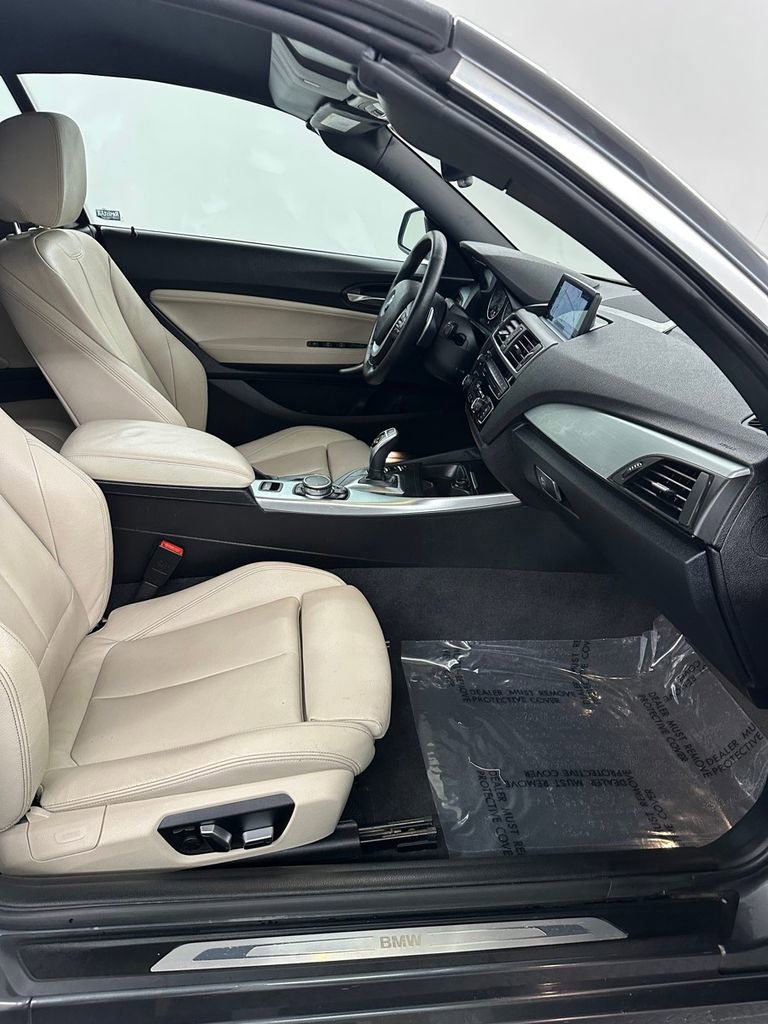 Used 2017 BMW 230i xDrive Convertible image 33