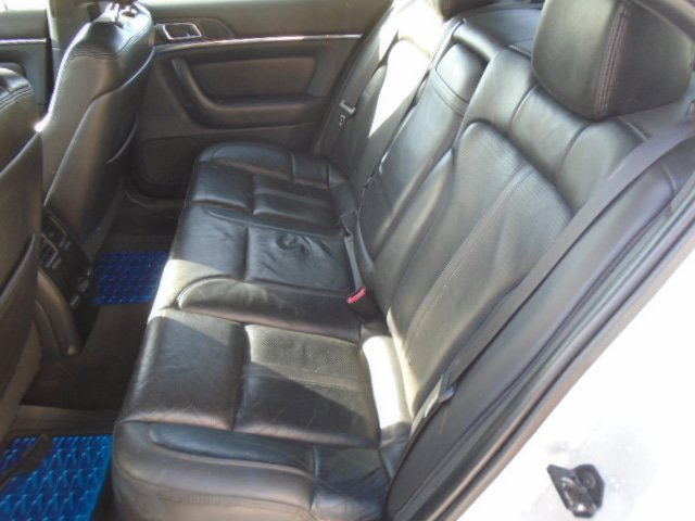 Used 2010 Lincoln MKS image 3