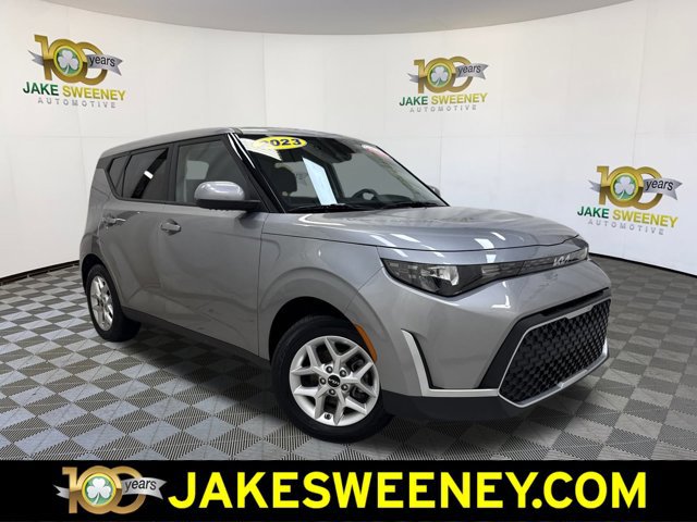 Certified 2023 Kia Soul S image 1