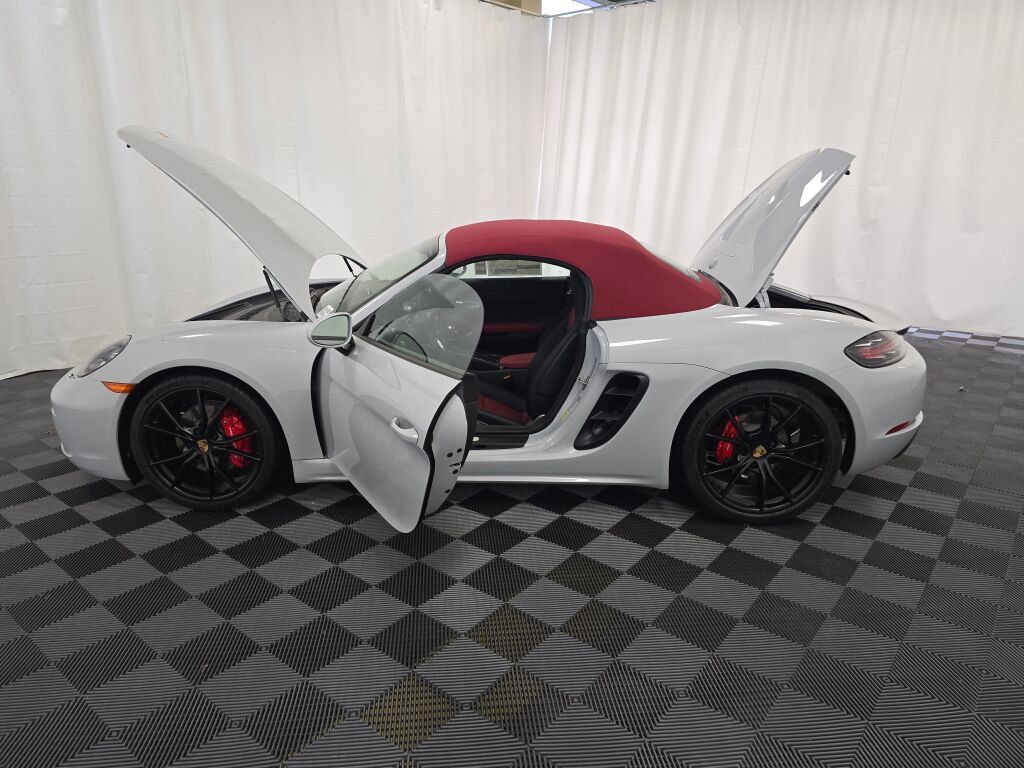 New 2025 Porsche 718 Boxster S image 14