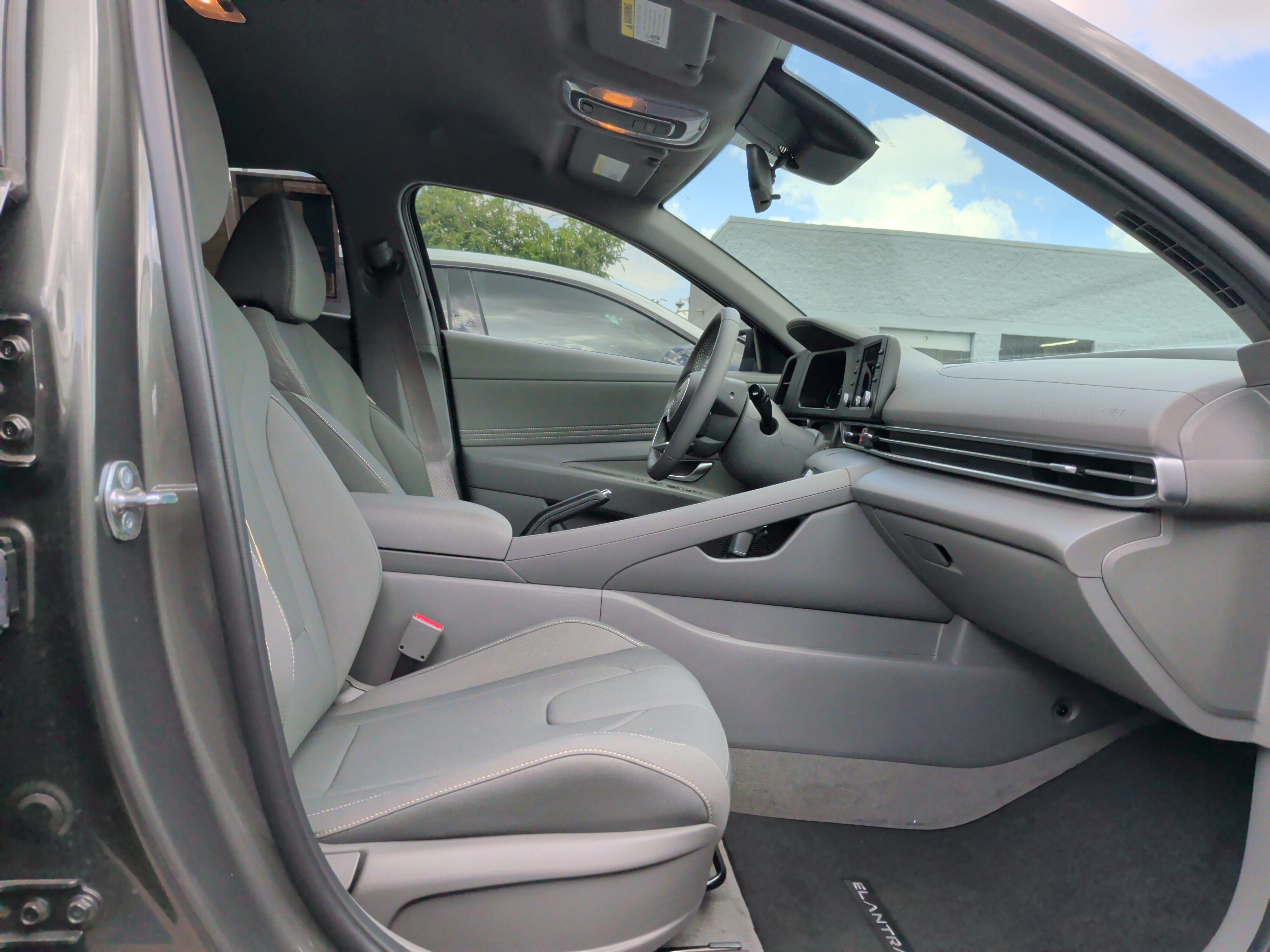 Used 2026 Hyundai Elantra Sport w/ Cargo Package FWD image 32