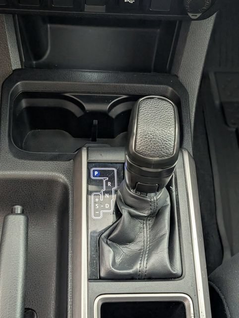 Used 2023 Toyota Tacoma SR5 AWD/4WD image 25