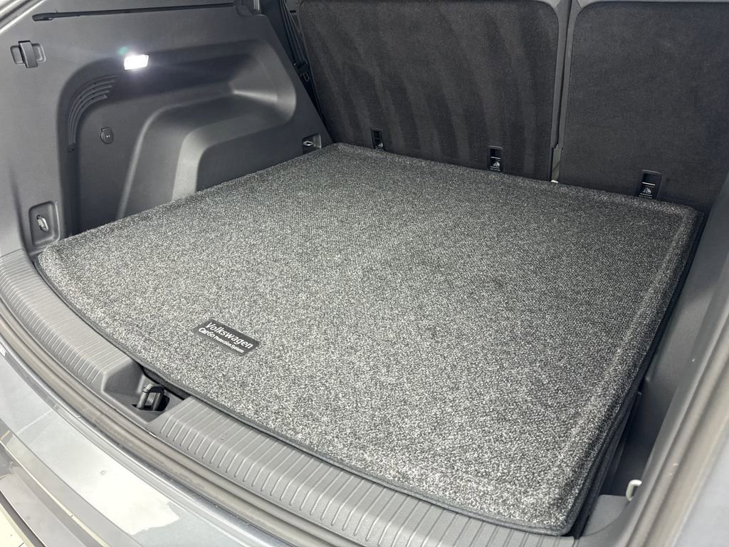 Used 2025 Volkswagen Atlas Cross Sport SE image 78