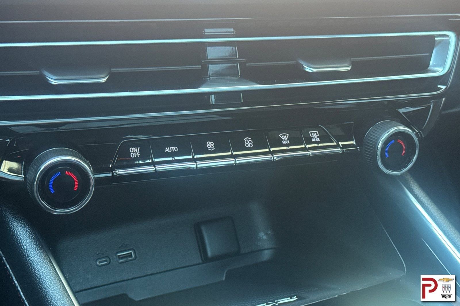 Certified 2025 Chevrolet Traverse RS w/ LPO, Floor Liner Package AWD/4WD image 26