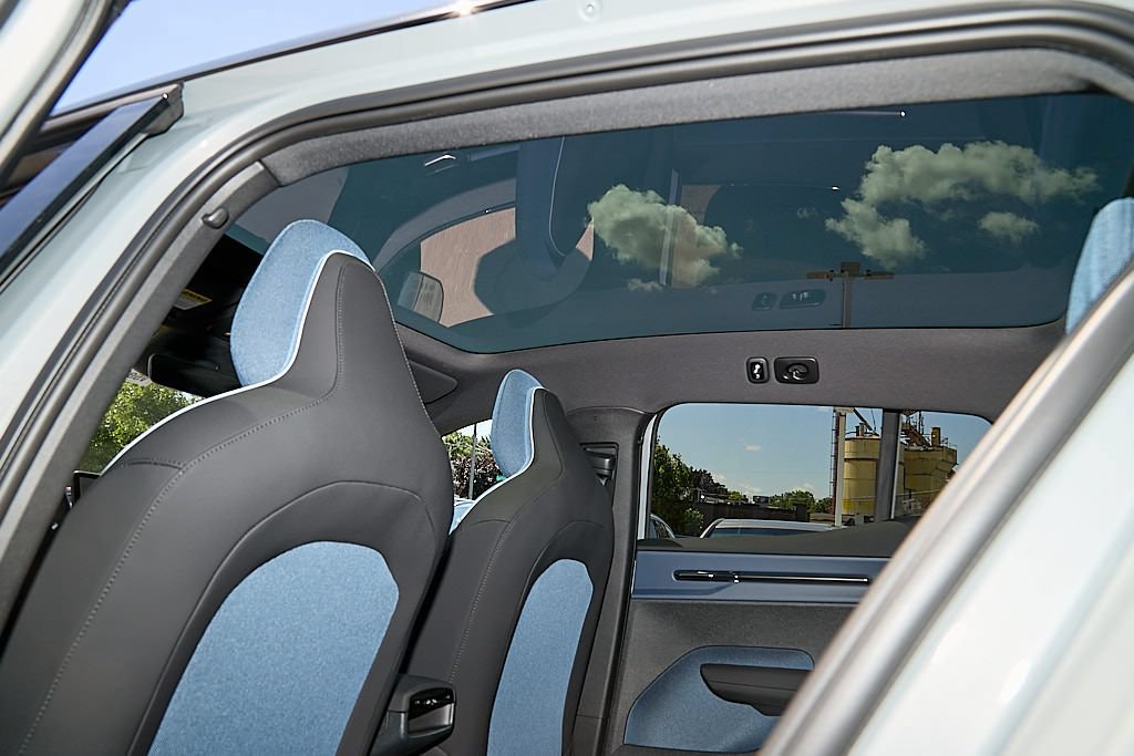 New 2026 Volvo EX30 Plus AWD/4WD image 20