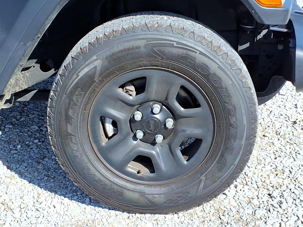 Used 2021 Jeep Wrangler Unlimited Sport image 33