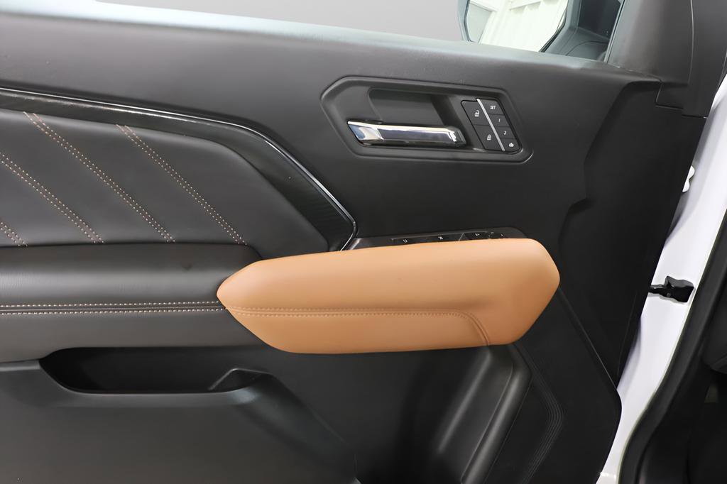 Used 2023 GMC Canyon AT4 w/ AT4 Premium Package image 23