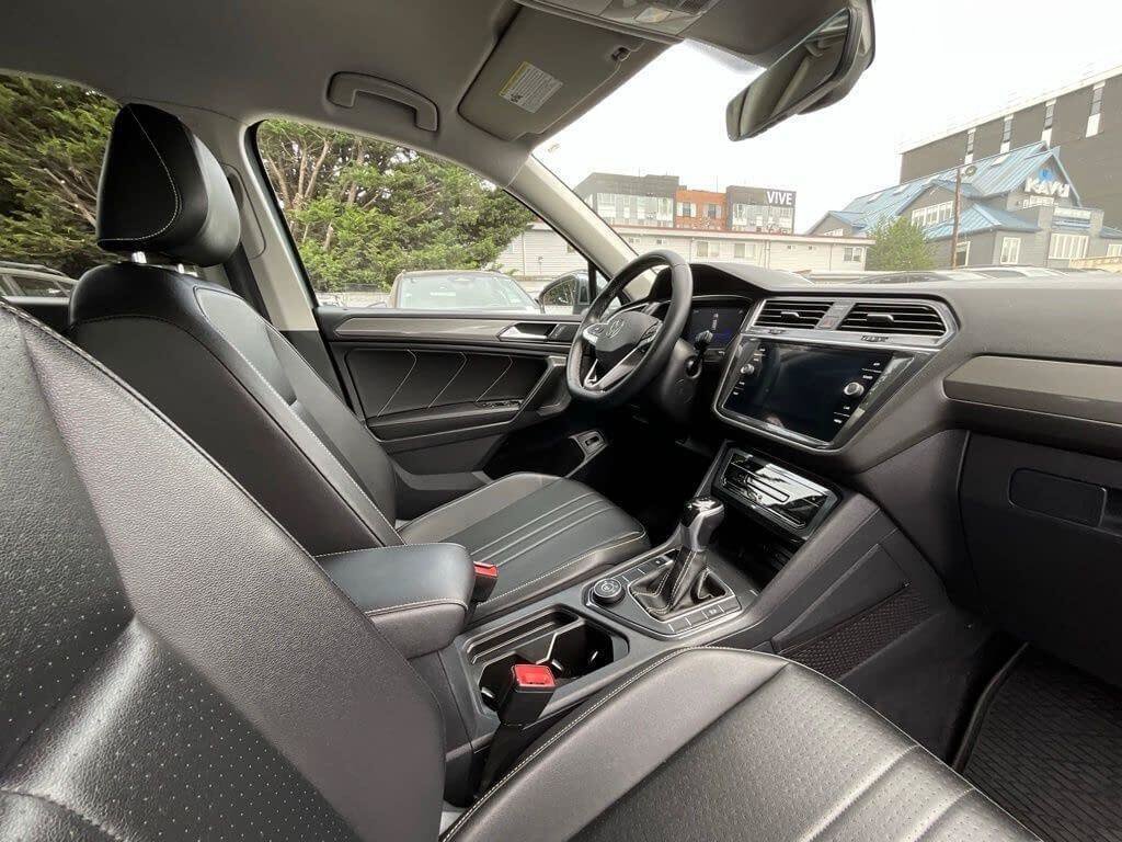 Used 2022 Volkswagen Tiguan SE AWD/4WD image 18