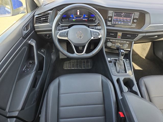 Used 2024 Volkswagen Jetta SE image 12