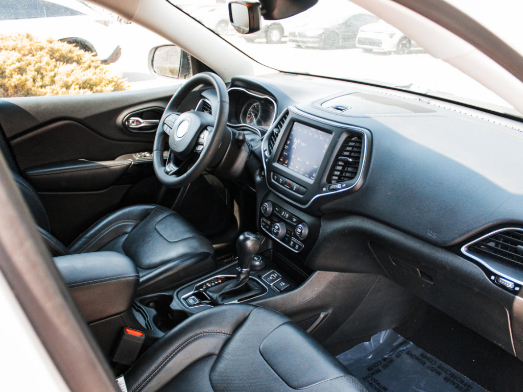 Used 2023 Jeep Cherokee Altitude Lux AWD/4WD image 28