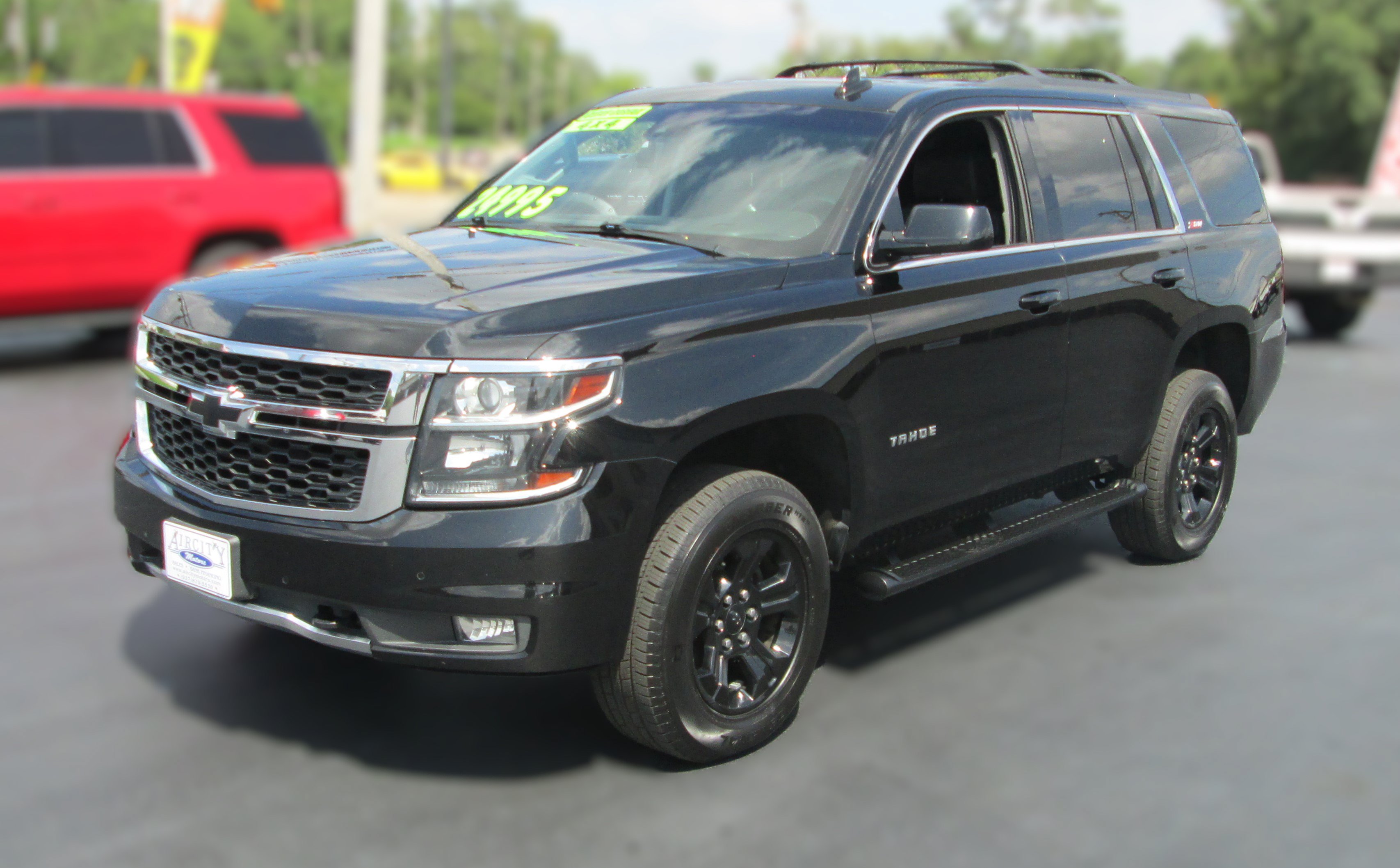 Used 2018 Chevrolet Tahoe LT w/ Z71 Midnight Edition AWD/4WD image 2