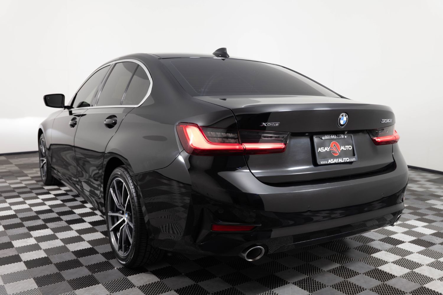Used 2020 BMW 330i xDrive Sedan w/ Driving Assistance Package AWD/4WD image 5