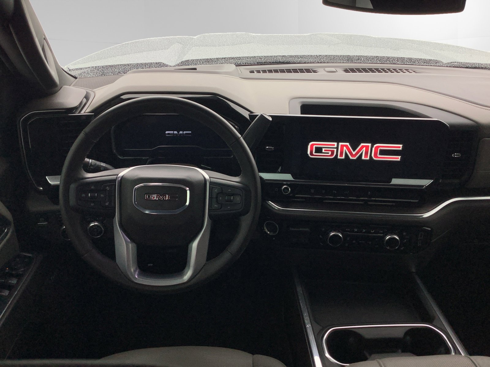 Used 2024 GMC Sierra 3500 SLT w/ SLT Premium Package image 10