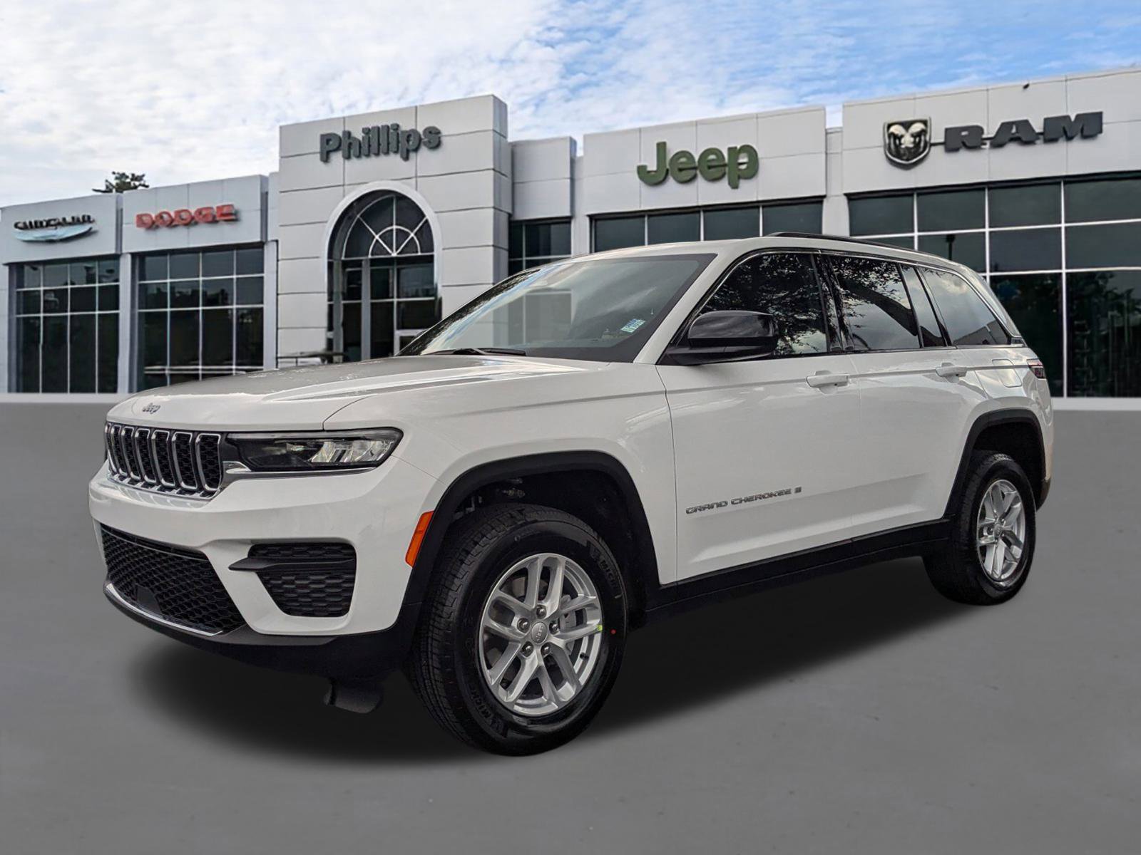 New 2026 Jeep Grand Cherokee Altitude 4x2 image 7