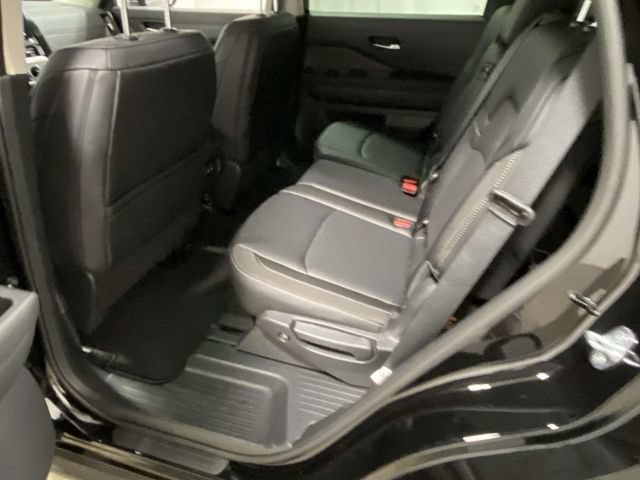 New 2026 Nissan Pathfinder SL FWD image 9