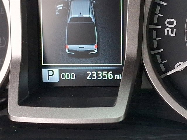 Used 2023 Toyota Tacoma Limited image 21