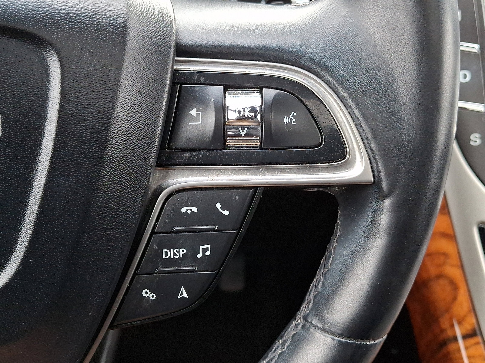 Used 2020 Lincoln Nautilus Reserve image 28