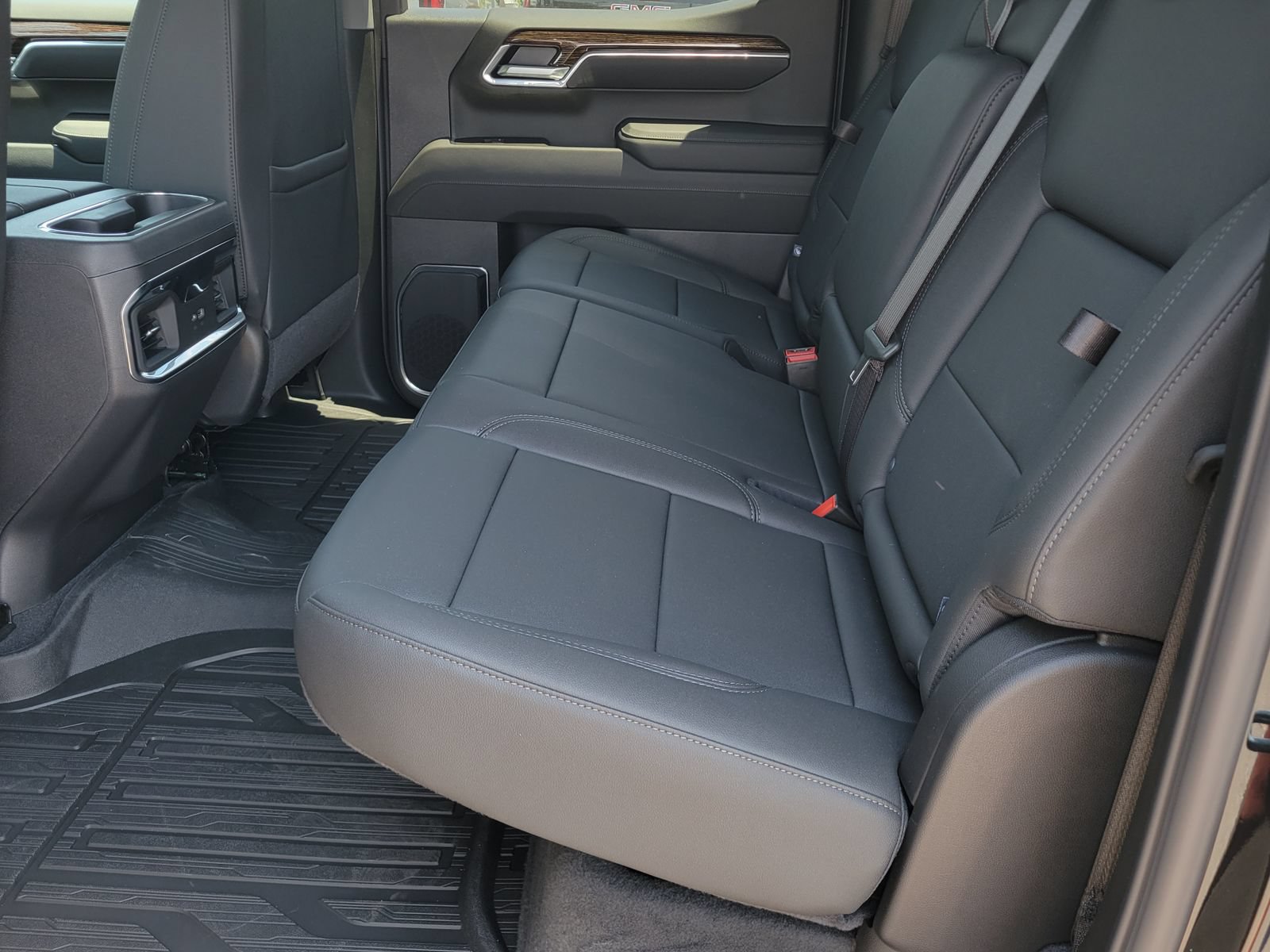 New 2026 GMC Sierra 1500 Elevation w/ Elevation Premium Package AWD/4WD image 7