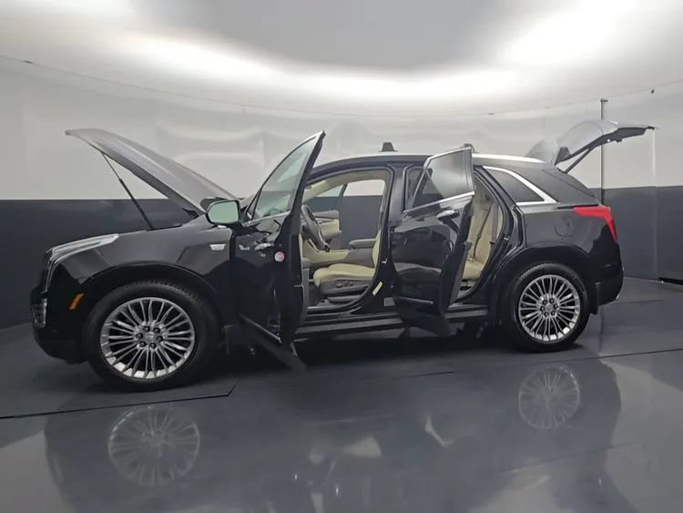 Used 2017 Cadillac XT5 Premium Luxury FWD image 26