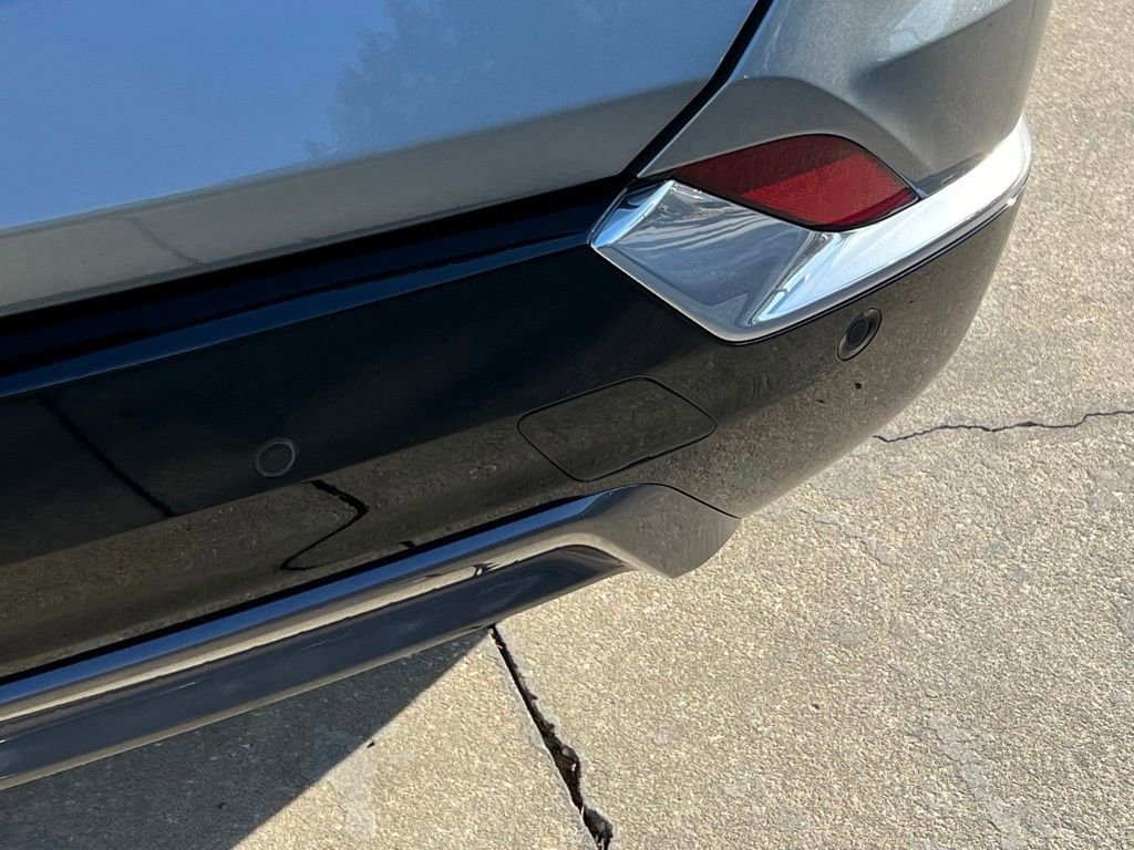 New 2026 Cadillac Optiq Luxury 1 image 26