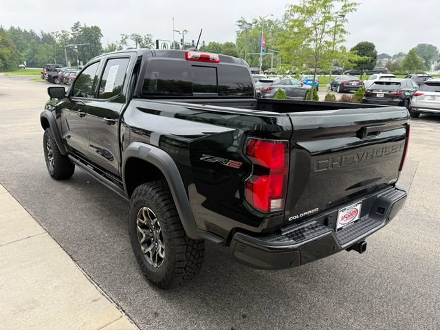Used 2026 Chevrolet Colorado ZR2 w/ Technology Package AWD/4WD image 4