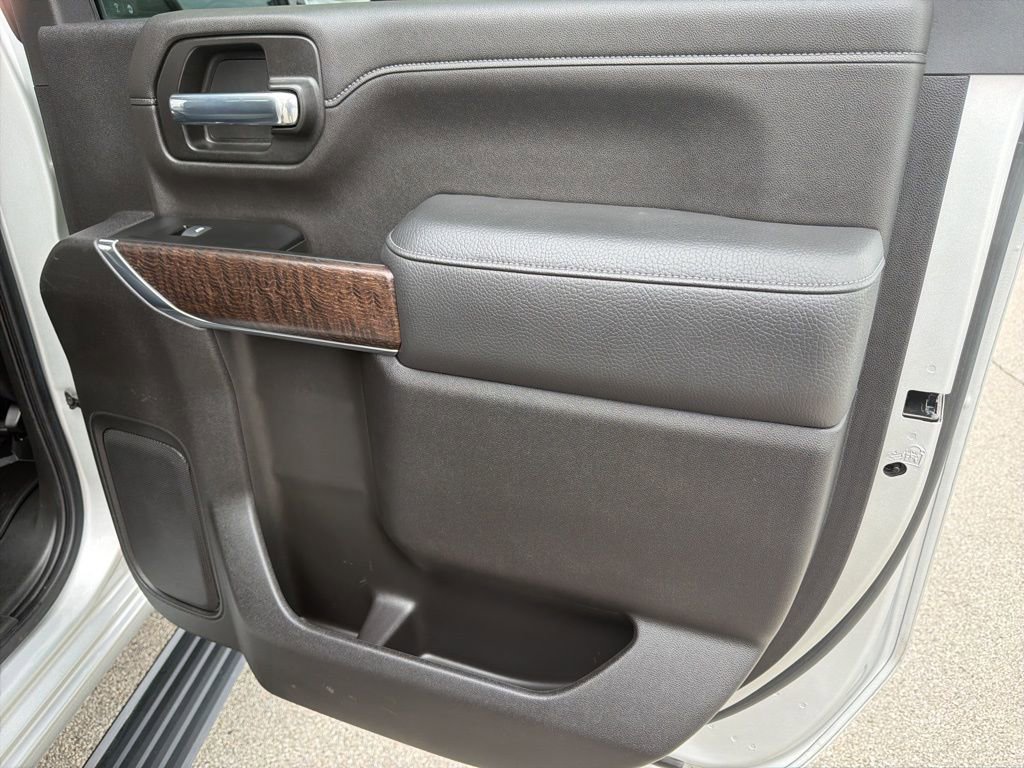 Used 2022 GMC Sierra 3500 Denali w/ Denali Ultimate Package image 13