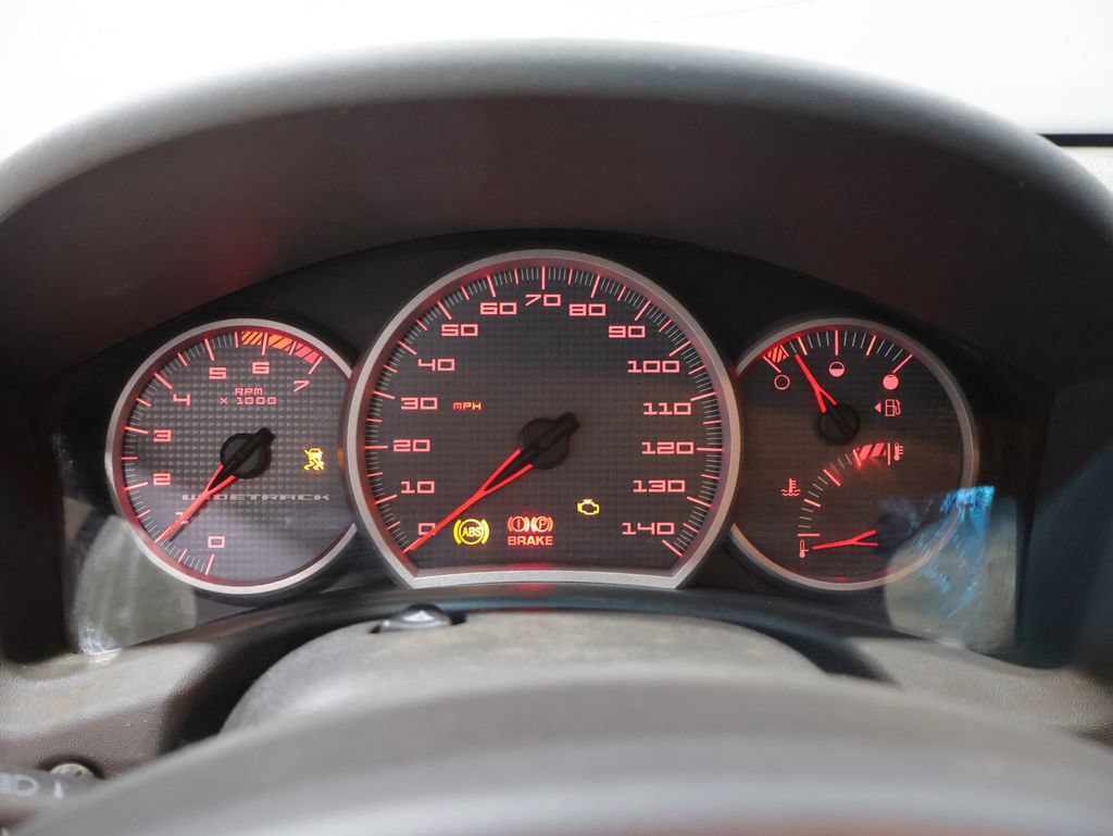 Used 2004 Pontiac Grand Prix GT2 w/ GT Sport Appearance Package FWD image 4