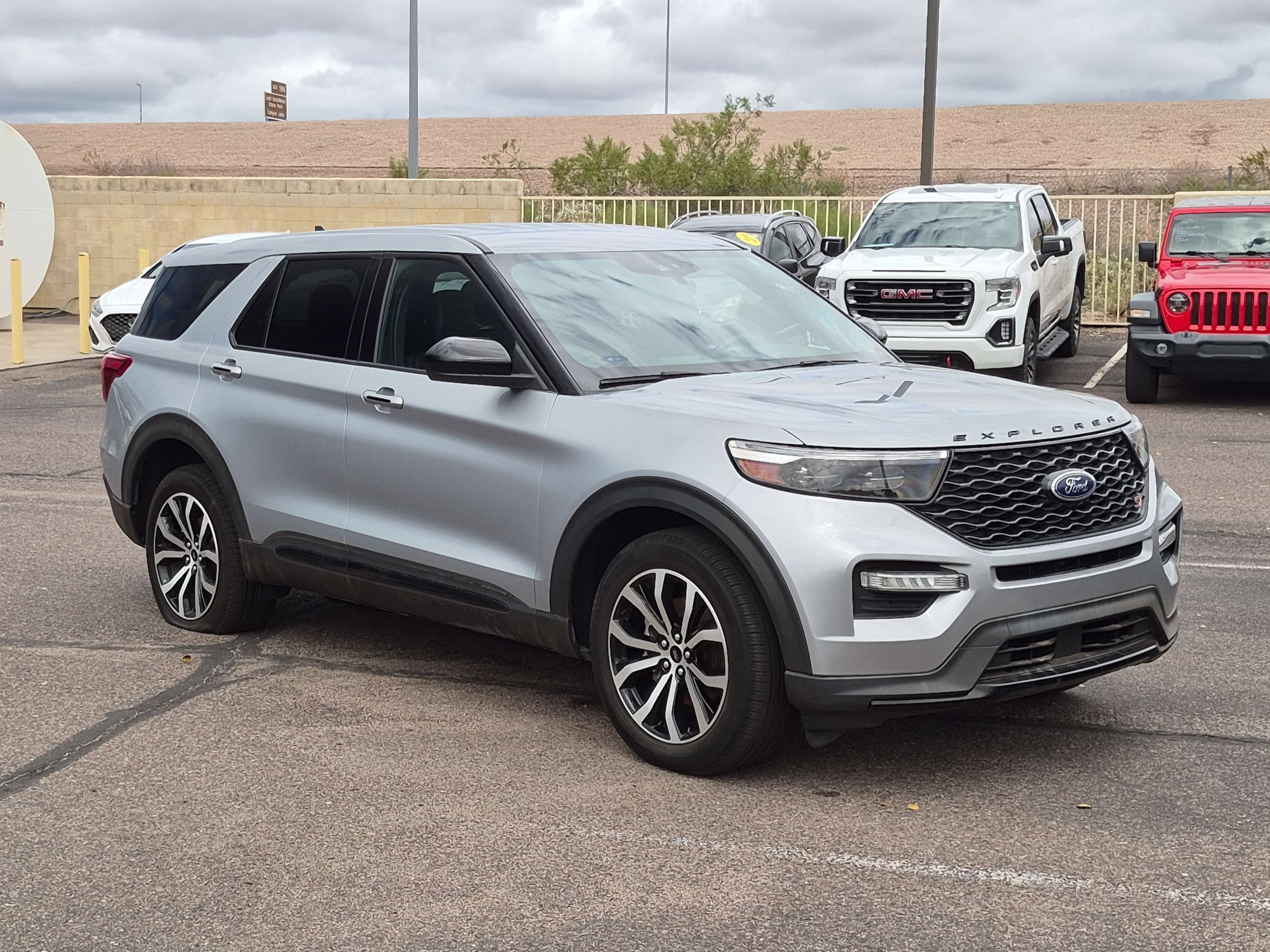 Certified 2022 Ford Explorer ST AWD/4WD image 2