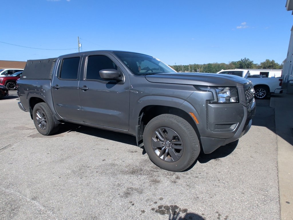 Used 2025 Nissan Frontier SV w/ Tow Package AWD/4WD image 2