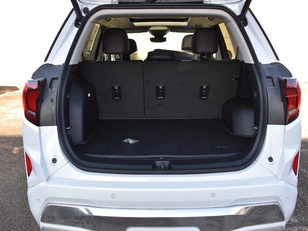 New 2026 GMC Terrain Denali w/ LPO, Floor Liner Package image 9