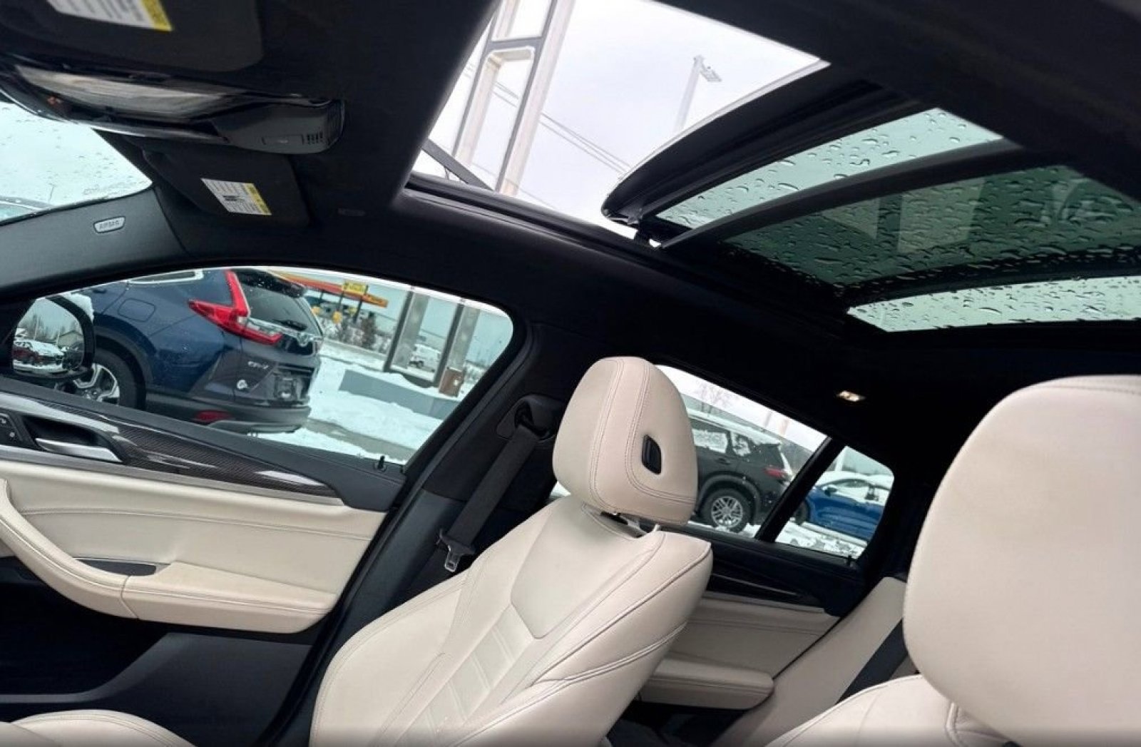 Used 2021 BMW X4 xDrive30i w/ M Sport Package image 14