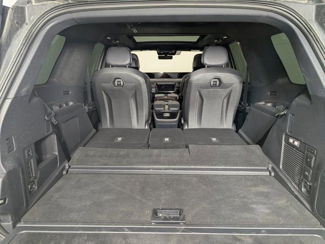 Used 2025 Lincoln Navigator Black Label image 22