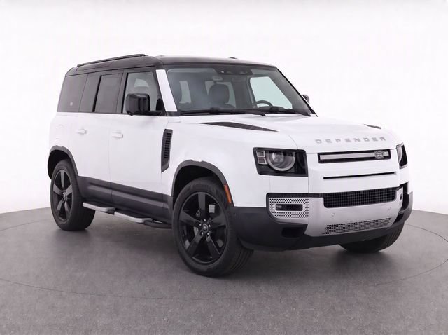 Used 2023 Land Rover Defender 130 SE AWD/4WD image 2