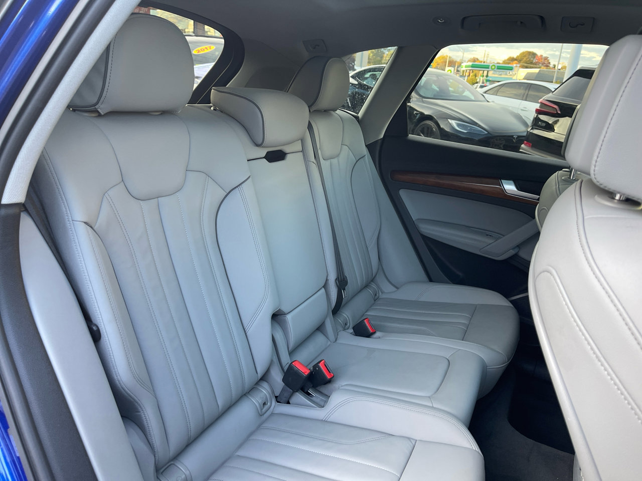 Used 2022 Audi Q5 e Premium Plus w/ Premium Plus Package image 37