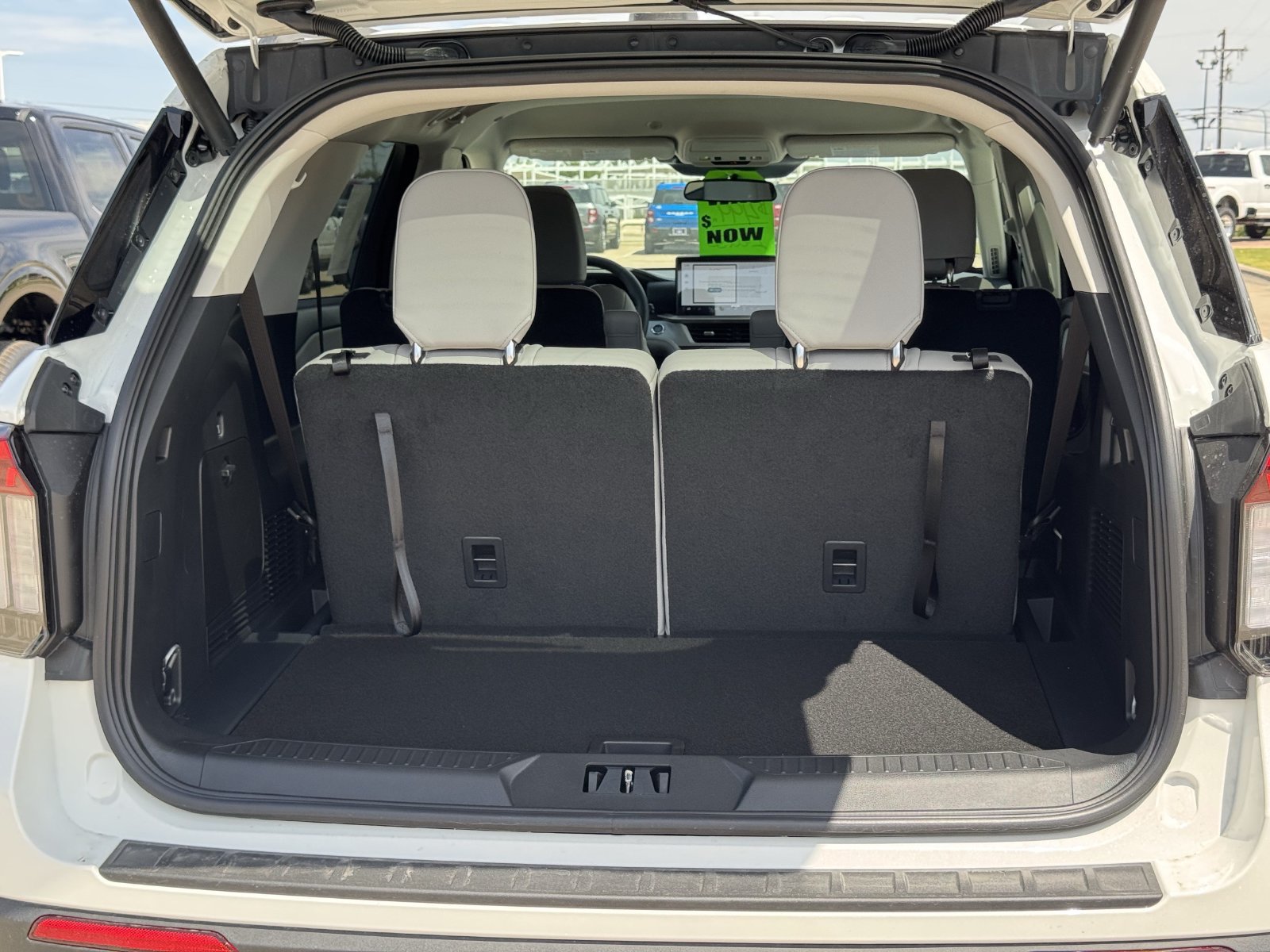 New 2026 Ford Explorer Active w/ Active Comfort Package RWD image 26