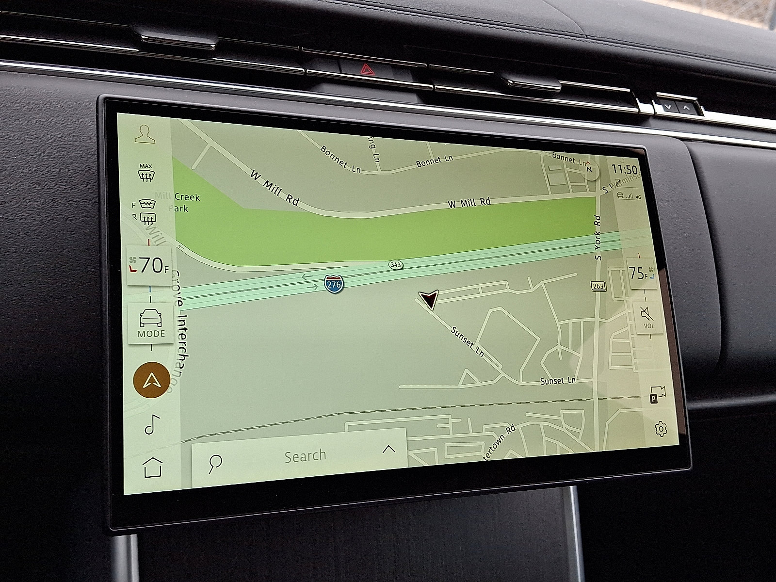 New 2025 Land Rover Range Rover SE image 13